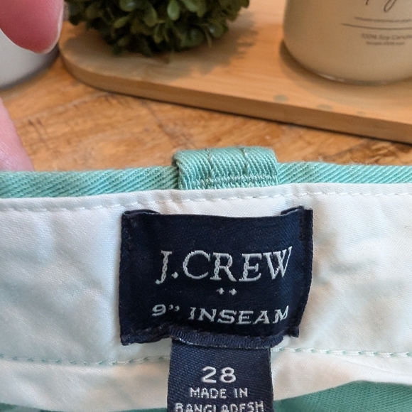 Men's Green Shorts - Picture 7 of 7